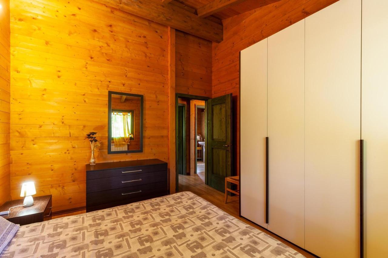 Villaggio Anemone - Chalet Mirtillo Capanne di Sillano Exterior foto